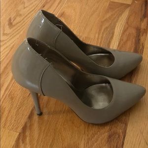 Steve Madden nude pointed toe heels